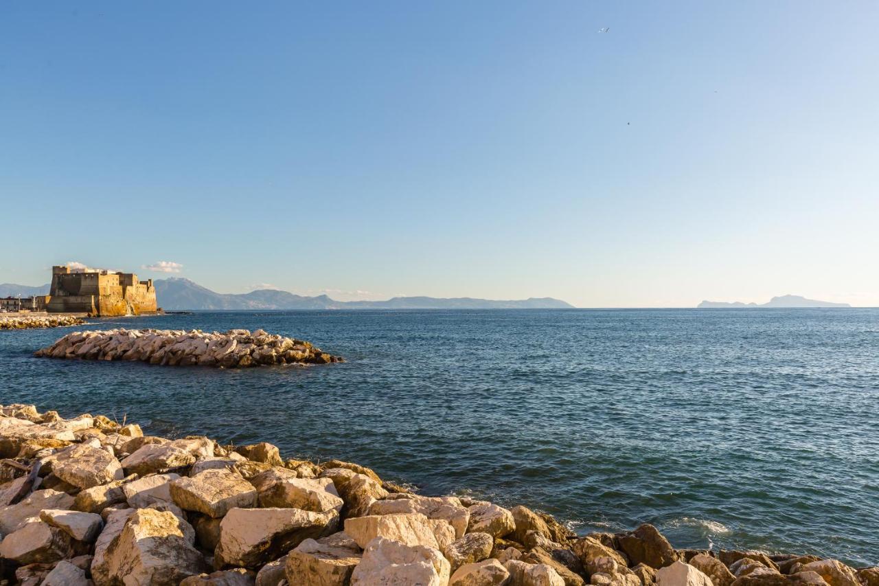 Parthenope'S Eye On The Seafront By Napoliapartments Exteriör bild